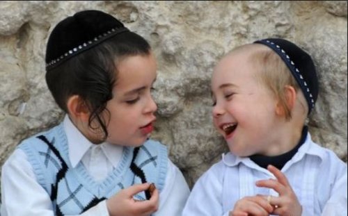 Еврей ээжүүдийн хүүхдээ хүмүүжүүлэхэд ашигладаг 6 дүрэм