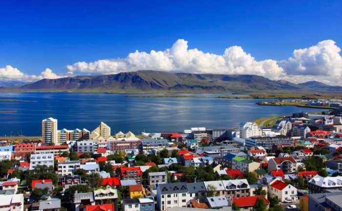 Цааны мах идэж, овоохойд унтдаг асан Исланд улс дэлхий нийтийг соронздсоор байна