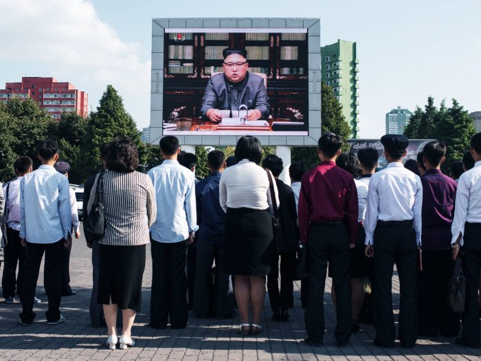 Ким Чен Ун: Бид цөмийн зэвсэг эзэмшигч улс боллоо
