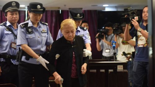 Хүүгийнхээ амийг бүрэлгэсэн 83 настай эхийг Хятадын шүүх өршөөжээ