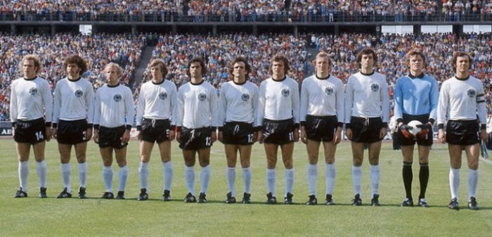 Хөл бөмбөгийн ДАШТ 1974