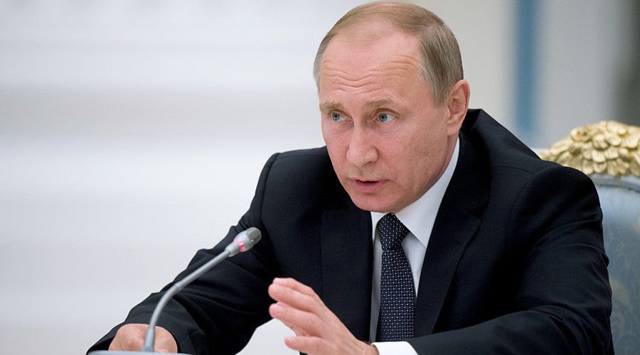 “Fake News”-ийг хориглох хуулийг Владимир Путин баталжээ