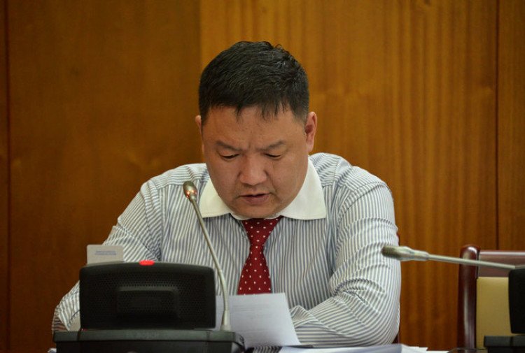 Сангийн сайд асан Б.Болорыг “Монголын зэс корпорац”-тай холбоотой хэрэгт ял ...