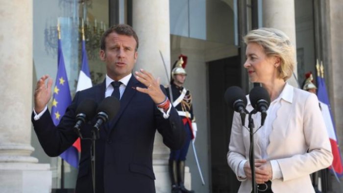 Европын комиссын шинэ дарга Францад айлчилж байна