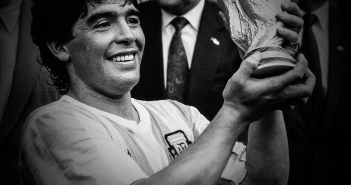 Аргентины хөлбөмбөгийн домог Диего Марадона 60 насандаа таалал төгсжээ