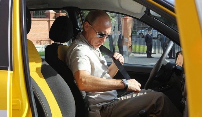 В.Путин ЗХУ задрах үед орлогоо нэмэгдүүлэхийн тулд таксинд явж байсан талаараа хүүрнэжээ