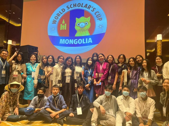 Монгол хүүхдүүд Дубайд оюун ухаанаараа манлайлж байна
