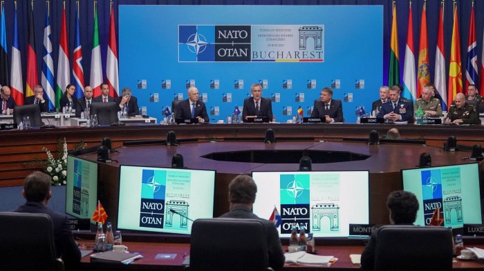 НАТО Украинд цахилгаан үүсгүүр, түлш нийлүүлнэ