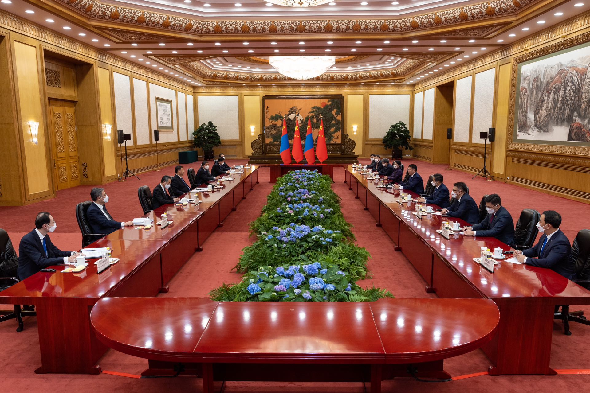 Хятад, Монголын төрийн тэргүүн нар албан ёсны хэлэлцээ хийв