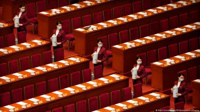Хятадын Коммунист Намын XX их хурлын тайлан дахь ”өндөр давтамжтай үгс” юуг харуулж байна вэ?