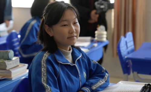 Эрээн хотын 3-р дунд сургууль: Гадаадын сурагчдад зориулан хятад хэлний гүүр байгуулжээ