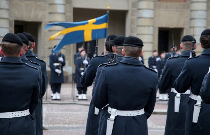 Швед 200 жилийн турш төвийг сахисан статусаа орхиж, НАТО-д элсэхээр боллоо