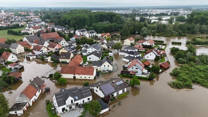Германд орсон аадар борооны улмаас 3000 орчим иргэнийг НҮҮЛГЭН ШИЛЖҮҮЛЖЭЭ