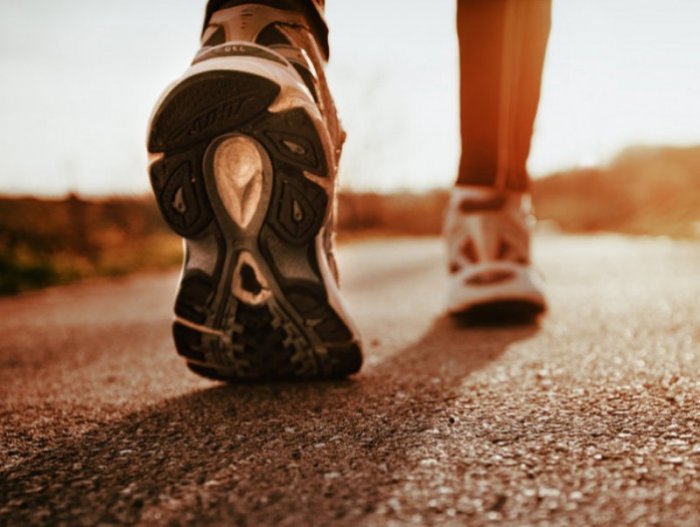 Алхах бүрд өвчин эдгэрнэ