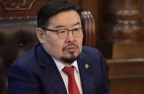 Г.Занданшатарт эрх мэдэл бол байгаа. Харин бодлого, мөнгө хоёр л алга