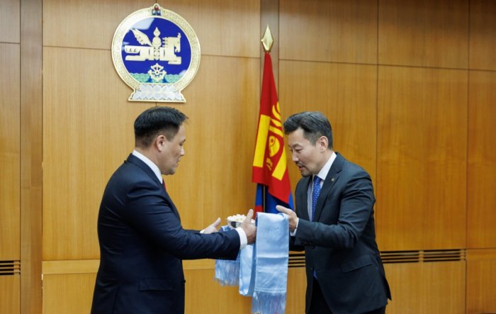 Шинээр томилогдсон Шадар сайд Н.Номтойбаяр үүрэгт ажлаа хүлээн авлаа