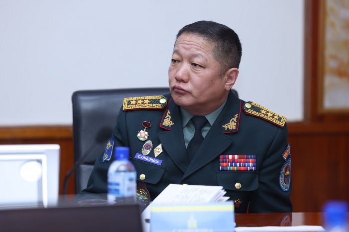 Д.Батлут: Урсгал зардлыг хэмнэж, зайлшгүйгээс бусад бүх хурал, зөвлөгөөнийг цахимд шилжүүллээ Д.Батлут: Урсгал зардлыг хэмнэж, зайлшгүйгээс бусад бүх хурал, зөвлөгөөнийг цахимд шилжүүллээ