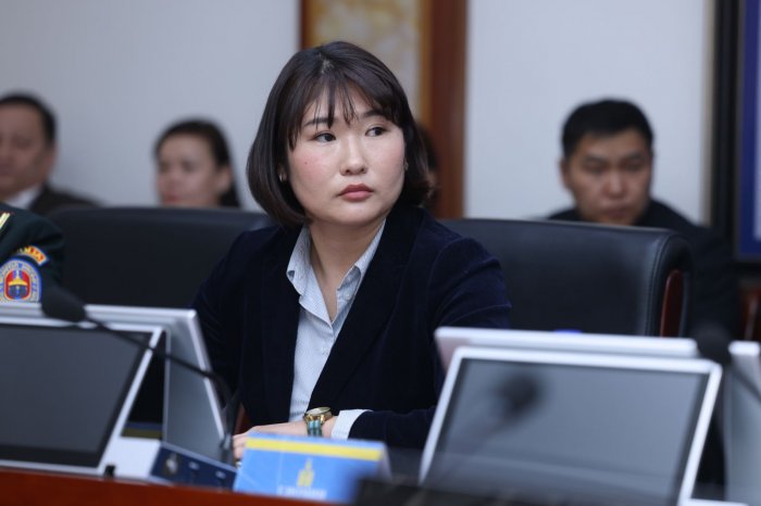 Д.Батлут: Урсгал зардлыг хэмнэж, зайлшгүйгээс бусад бүх хурал, зөвлөгөөнийг цахимд шилжүүллээ Д.Батлут: Урсгал зардлыг хэмнэж, зайлшгүйгээс бусад бүх хурал, зөвлөгөөнийг цахимд шилжүүллээ