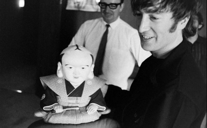 “The Beatles”-ийн дэлгэгдээгүй байсан гэрэл зургууд олджээ