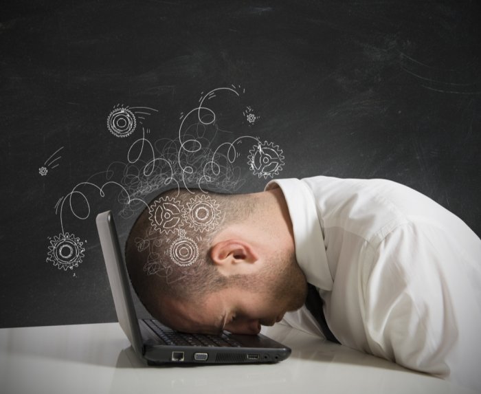 Стрессээ зохицуулж, хангалттай унтаж амрахыг зөвлөлөө