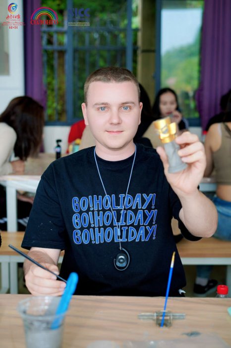“Шижир алтан баг” хийж үзлээ