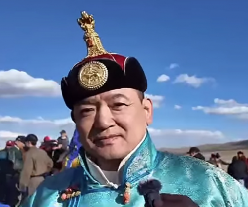 Х.Бат-Эрдэнэ хоёр тэрбумаар морь авч “тансаглаад” татвар төлөгчид 74 тэрбумын зээлийнх нь хохирлыг төлсөөр байх уу?